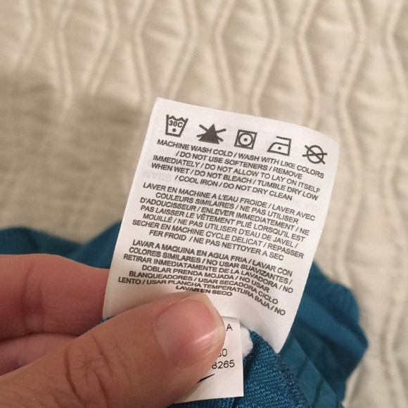 Worn once! Nike crop top - Picture 7 of 10